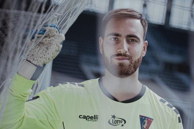 Rola bramkarza na boisku: Jak radzić sobie z ogromną presją?