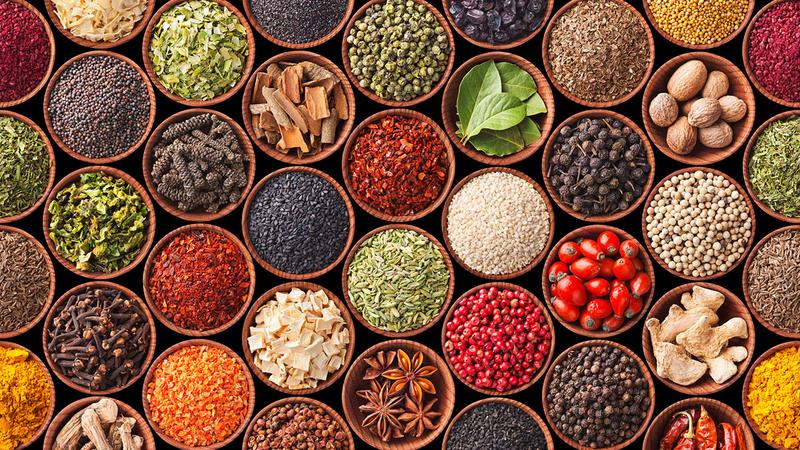 Alternatywy dla soli – czym zastąpić ten składnik w diecie?