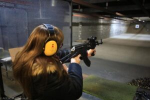 Gdzie w Polsce można znaleźć najlepsze strzelnice na strzelanie?